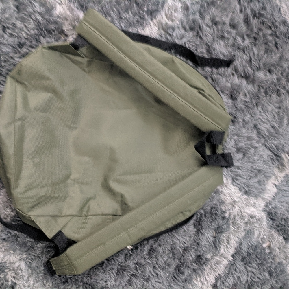Backpack - Picture 2 of 4